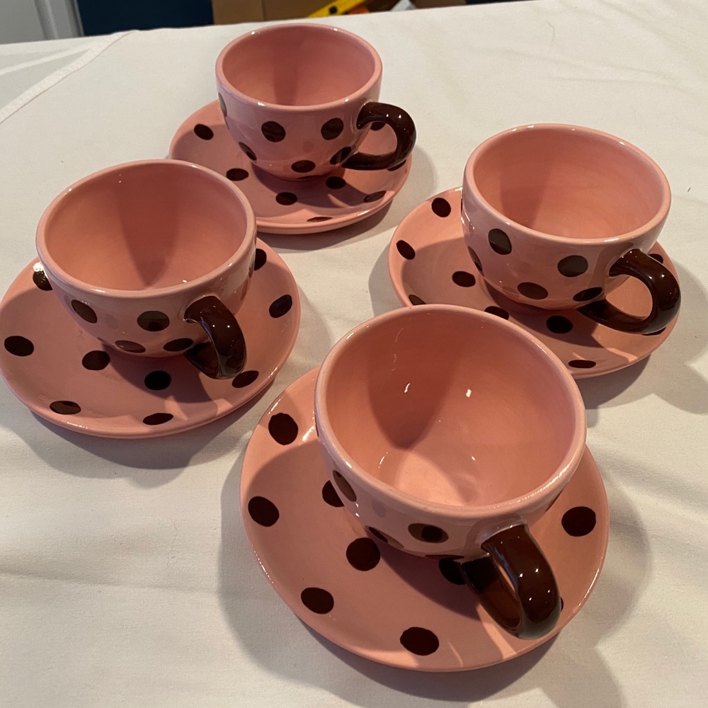 NWOT Boston Warehouse Trading Cups and saucers set